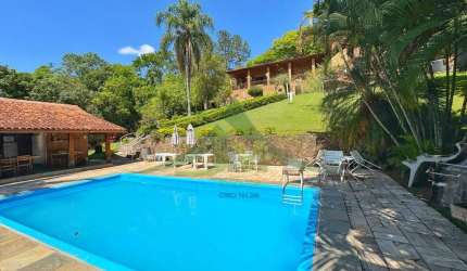 Chácara à Venda em Atibaia – 4.560 m² com Piscina, Lago, e Área de Lazer Co