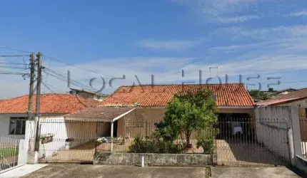Terreno com 2 casas, 400m², à venda em Curitiba, Xaxim