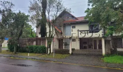 Sobrado à venda em Curitiba, Hauer, com 3 quartos, 211m²