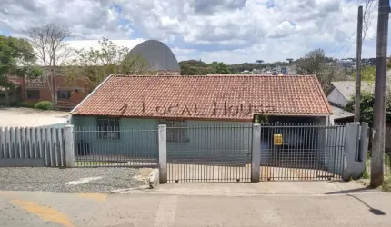 Duas Casas com Amplo Terreno à Venda na Barreirinha – Curitiba