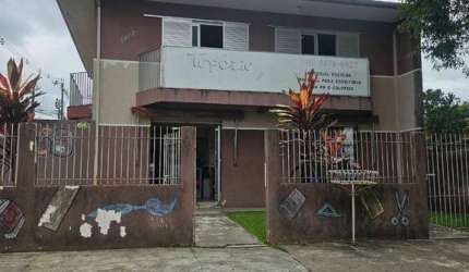 Casa à venda em Curitiba, Boqueirão, com 4 quartos, 180m²