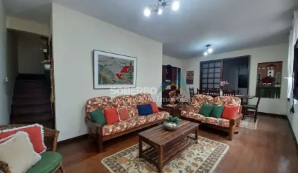 Casa 3 Quartos em Condomínio com Piscina e Lazer, Alto, Teresópolis, RJ
