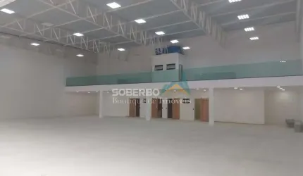 Galpão Industrial ou Comercial com 675 m2, Frente pra BR-116, Guapimirim, RJ