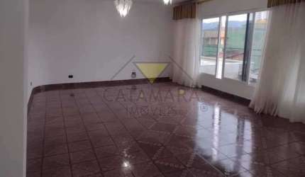Casa com 3 quartos à venda no Jardim São Pedro, Mogi das Cruzes , 230 m2 por R$ 1.099.000