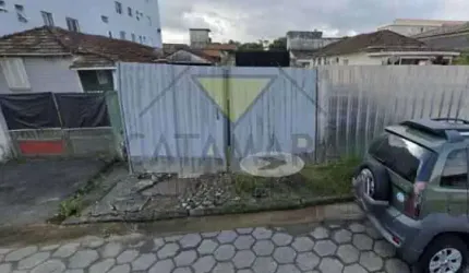 Terreno à venda na Vila Voturua, São Vicente  por R$ 750.000