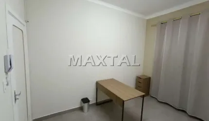 Sala comercial na região de Santana com 20², com 1 banheiro e 1 vaga rotativa.