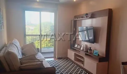 Apartamento a 4 minutos do Santana Parque Shopping, com 3 dormitórios e 2 banheiros.