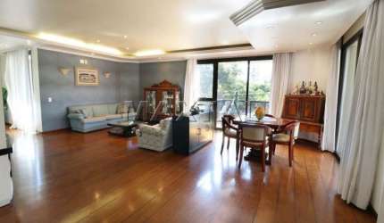 Apartamento para alugar, 260m², 3 dormitórios, 3 suítes, 1 sala com 2 ambientes e 3 vagas.
