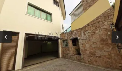 Sobrado no bairro Jardim França, mobiliado, 4 dormitórios, 3 suítes e 7 vagas.