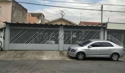 Casa Venda Edu Chaves com 290m², possui 2 casas 4 dormitórios, 3 suítes, quintal e 4 vagas.