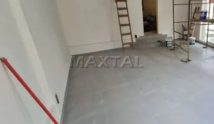 Loja de esquina com 80m² de salão, piso frio, 1 banheiro, em Santana,