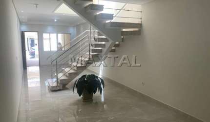 Sobrado no Parque Peruche com 155m², 3 Dormitórios, 3 suíte, 4 banheiros e 2 vagas.