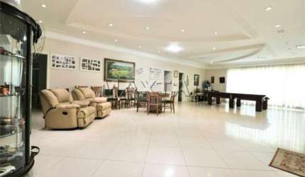 Casa de Alto Padrão no Tremembé, 1100m², 8 dormitórios, 8 suítes, 2 salas e  8 vagas.