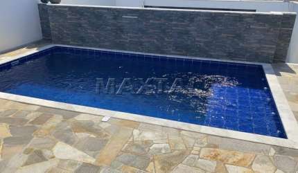 Casa Térrea 3 Quartos Suíte Master com Piscina, Residencial Vitória!