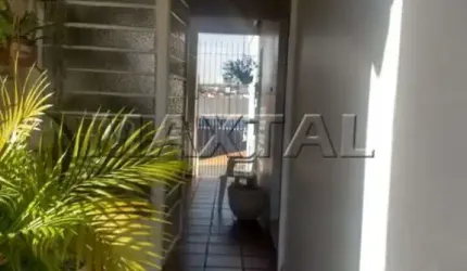Sobrado à venda, com 128m². 4 Dormitórios, 2 Vagas e 1 sala, na Vila Mazzei.