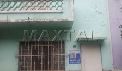 Casa à venda no Bairro do Bom Retiro, com três quartos, um banheiro eDependência de Empregada.