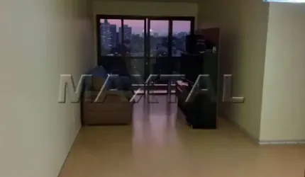 Apartamento À venda de 117m², com 3 dormitórios, 1 suíte, 2 banheiros e 1 vaga.