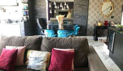Apartamento à venda de 90m², com 2 dormitórios, 1 suíte e 2 vagas, na Santa Teresinha.