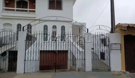 Sobrado com 250 mtrs2 na região  do Horto com 3 dormitórios e 4 vagas-  Vila Rosa