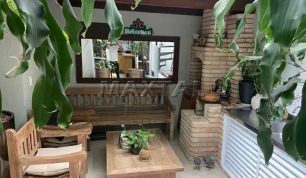 Casa com 3 Dormitorios , 3 Banheiros  e Edícula na Regiao do Bom Retiro