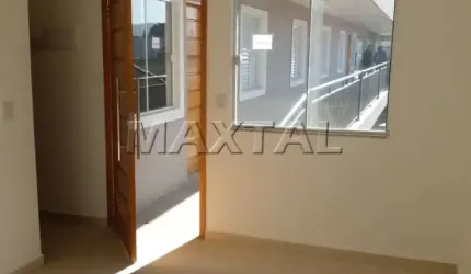 Apartamento à venda no Parque Vitória com 30m², com 1 dormitório, 1 sala e 1 banheiro.