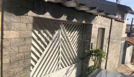 Terreno na Parada Inglesa com 3 Casas com 1 dormitório, 1 sala, 1 cozinha e 3 vagas.