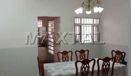 Sobrado 2 dormitórios, 2 banheiros, sala para 2 ambientes,  1 vaga, na região de Santana