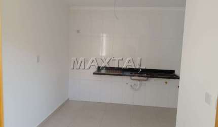 Apartamento a Venda no Parque Vitória com 42m², com 2 dormitórios, 1 sala e 1 banheiro.
