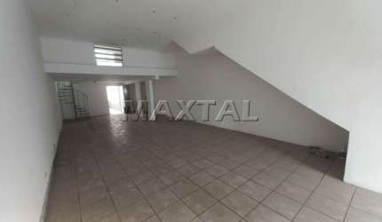 Excelente  Loja com 80m² de vão livre, mezanino, na esquina com a Avenida Duque de Caxias
