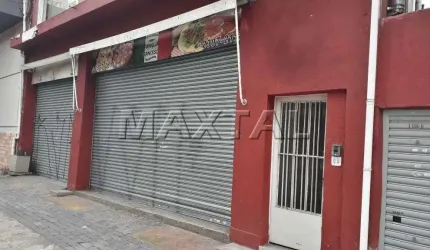 Prédio com 3 andares, loja ao nível da rua, 14 salas, 8 banheiros, 3 cozinhas, na Dr. Cesar