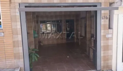 Sobrado à venda com 2 dormitórios, na vila Ester, sala, cozinha, banheiro, área de serviço e vaga.