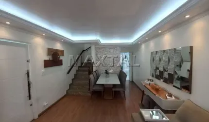 Sobrado à venda de 200m². Com 4 dormitórios 3 são suítes, 4 vagas, 4 banheiros e edícula.
