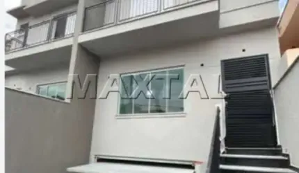 Sobrado novo à venda com 3 Dormitórios sendo 1 suíte e 6 vagas, na Santa Terezinha.