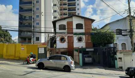 Sobrado à venda 141m² , 2 dormitórios , 1 suíte, 3 vagas, na Santa Terezinha.