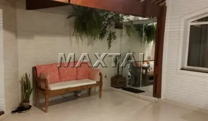 Sobrado na Região do Tucuruvi  com 151m², com 3 Dormitórios, 3 Banheiros (1 Suíte)  e 2 Vagas.