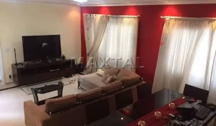Sobrado em Santa Teresinha com 206m², 3 Dormitórios, 3 suíte, 5 banheiros e 5 vagas.