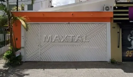 Casa a venda na Região do Tatuapé, com 3 dormitórios, suíte, 4 banheiros e 2 vagas