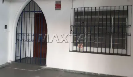 Sobrado à venda em Santana, de 150m². Com 3 dormitórios, 2 vagas de garagem e 4 salas.