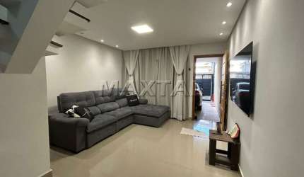 Sobrado 110m² à venda em Santana, 3 dormitórios, 4 banheiros, 2 vagas de garagem.