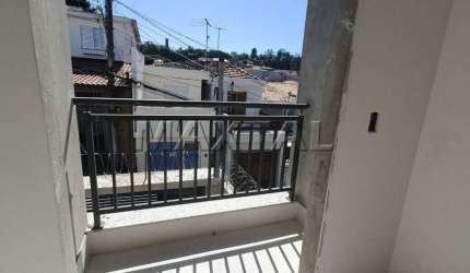 Sobrado novo de 3 dormitórios com 1 suítes e 2 vagas de garagem, na Água Fria.