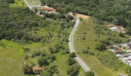 Chácara em Itapecerica da Serra de 83 m², com  2 banheiros e 700 vagas de carros