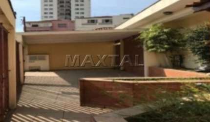 Casa térrea de condomínio 190m² à venda no Tucuruvi, 3 dormitórios, 3 banheiros, 3 vagas e quintal.
