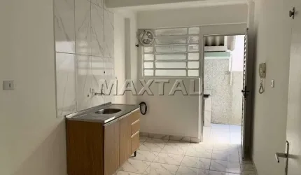 Apartamento à venda no bairro Água fria com 70m², com 2 dormitórios, 1 banheiro e 1 vaga.