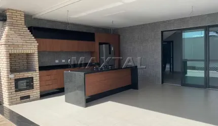 Casa no Tremembé , de 400m². 4 quartos, 4 suítes, 2 lavabo, 6 vagas e piscina.