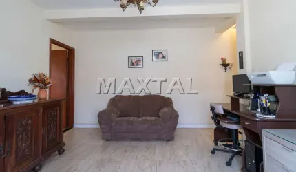 Sobrado à venda no Planalto Paulista, terreno de 276 m² e 205 m² de área construída, 4 dormitórios.