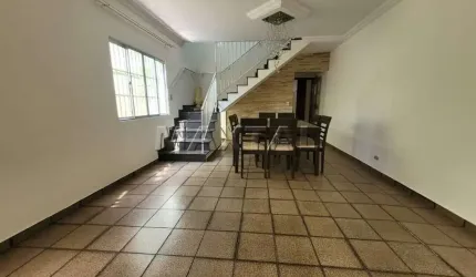 Sobrado Imirim, com 3 dormitórios sendo 1 suíte, sala 2 ambientes com lareira e 3 vagas de garagem.