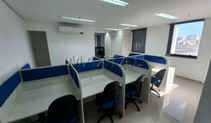 Excelente Andar com 280m², em piso frio, com 8 salas, 8 banheiros, copa cozinha. 8 vagas