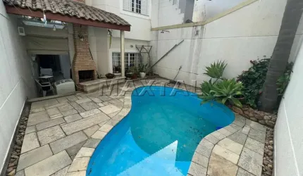 Sobrado de Alto Padrão de 257m², 4 suítes,  Suíte master com hidro dupla 3 vagas.