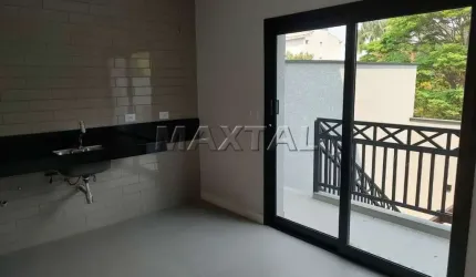 Sobrado novo à venda de 120m², com duas suítes e uma vaga, No Jardim Virginia Bianca.