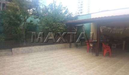 Casa na Parada Inglesa, com 4 dormitórios, 2 salas e 6 banheiros à venda.